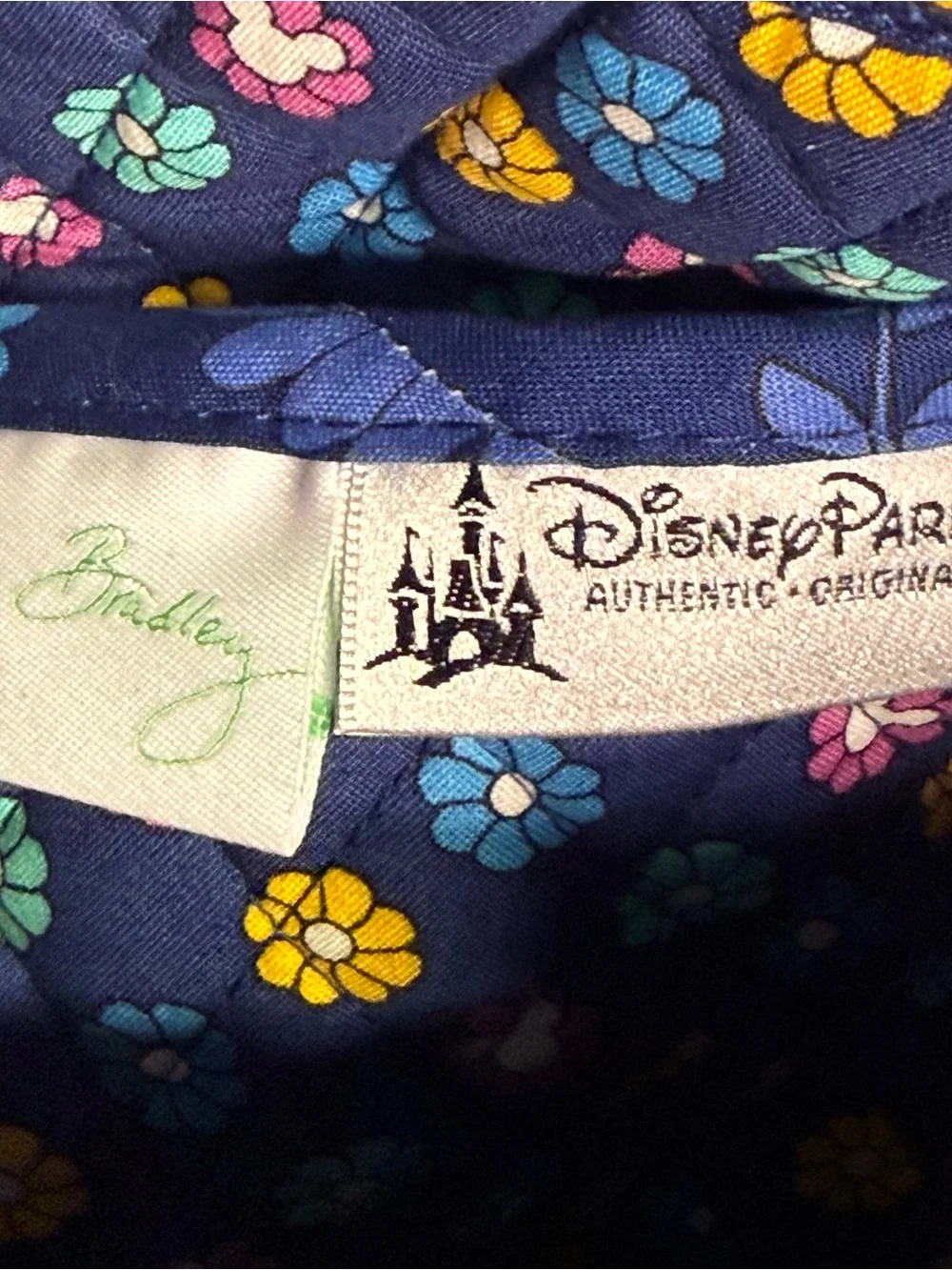 Vera Bradley Disney Dreaming Medium Quilted Tote Retired